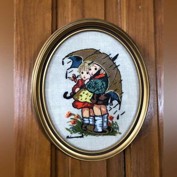 Vtg Embroidered Hummel in Frame - Picture 1 of 10